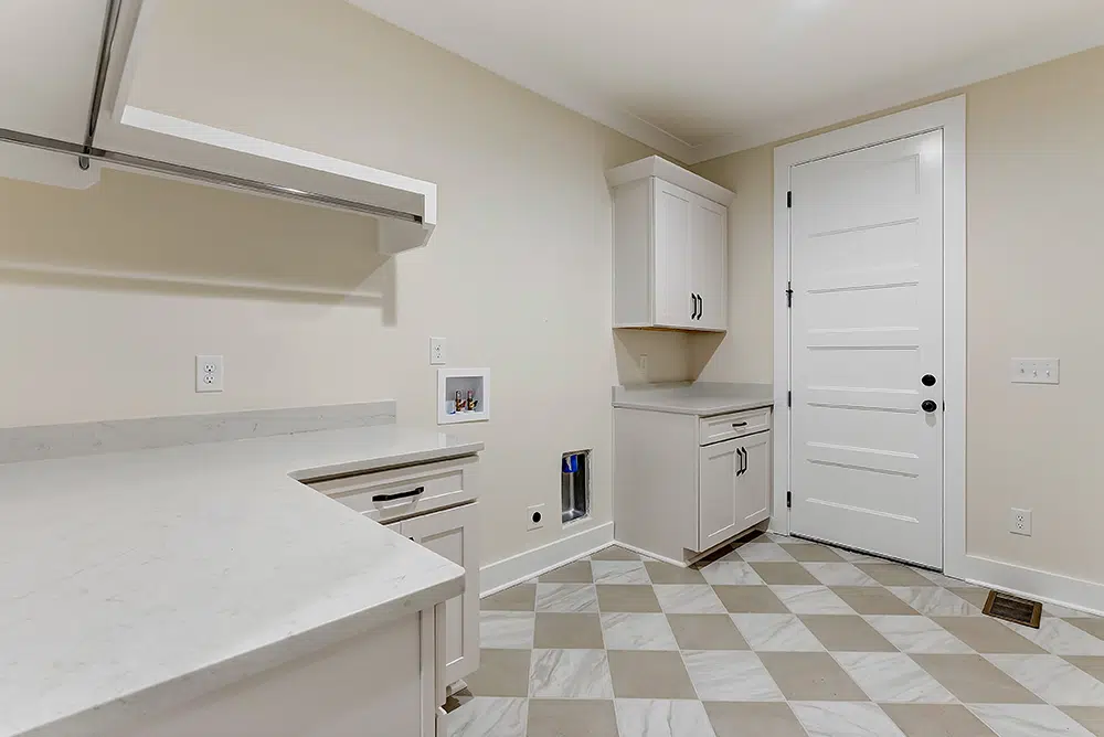 THE Hollis | 1576 Frye Rd. | Columbia, TN 38401<br />
4 Bedrooms | 4.5 Baths | 3,834 Sq Ft | Move-in Ready<br />
Locke and Headley Homes | Custom Home Builder in Columbia TN | https://lockeheadleyhomes.com